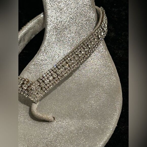 Pelle Moda Women's Crystal Bling Thong Leather Sandals – Size 9 - Picture 2 of 13